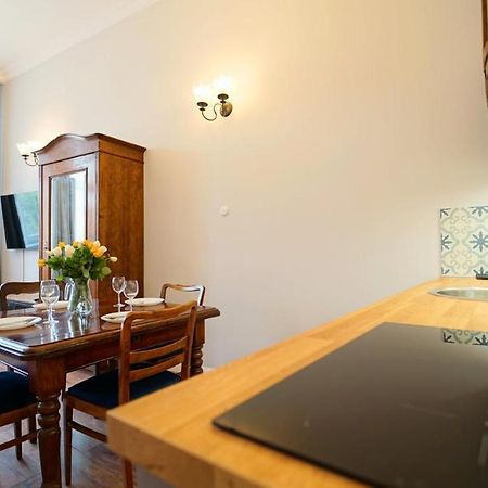 Apartamenty Everysky - Plac Ratuszowy 51 イェレニャ・グーラ エクステリア 写真