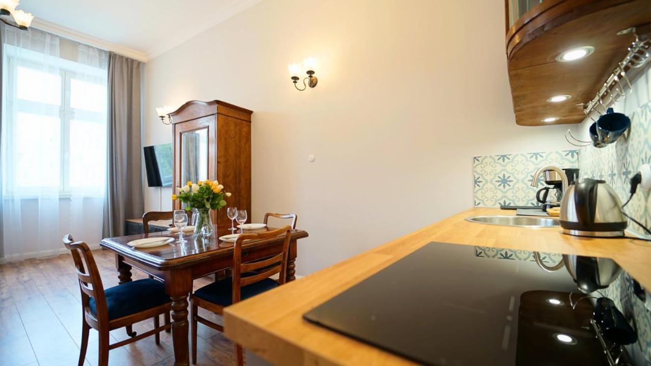 Apartamenty Everysky - Plac Ratuszowy 51 イェレニャ・グーラ エクステリア 写真